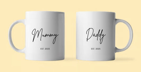 Set of 2 worded mugs.